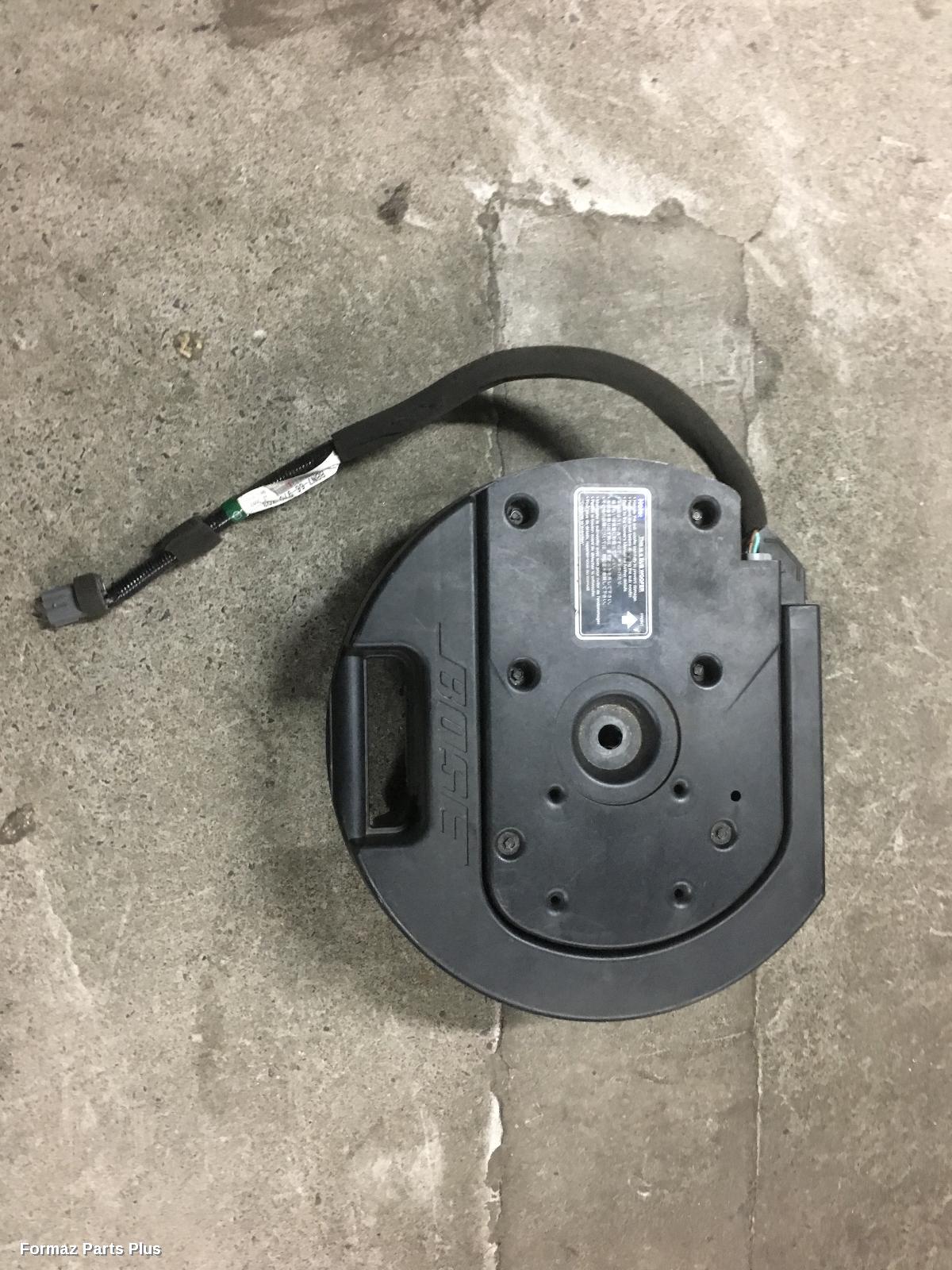 Left Rear 1/4 Door Glass