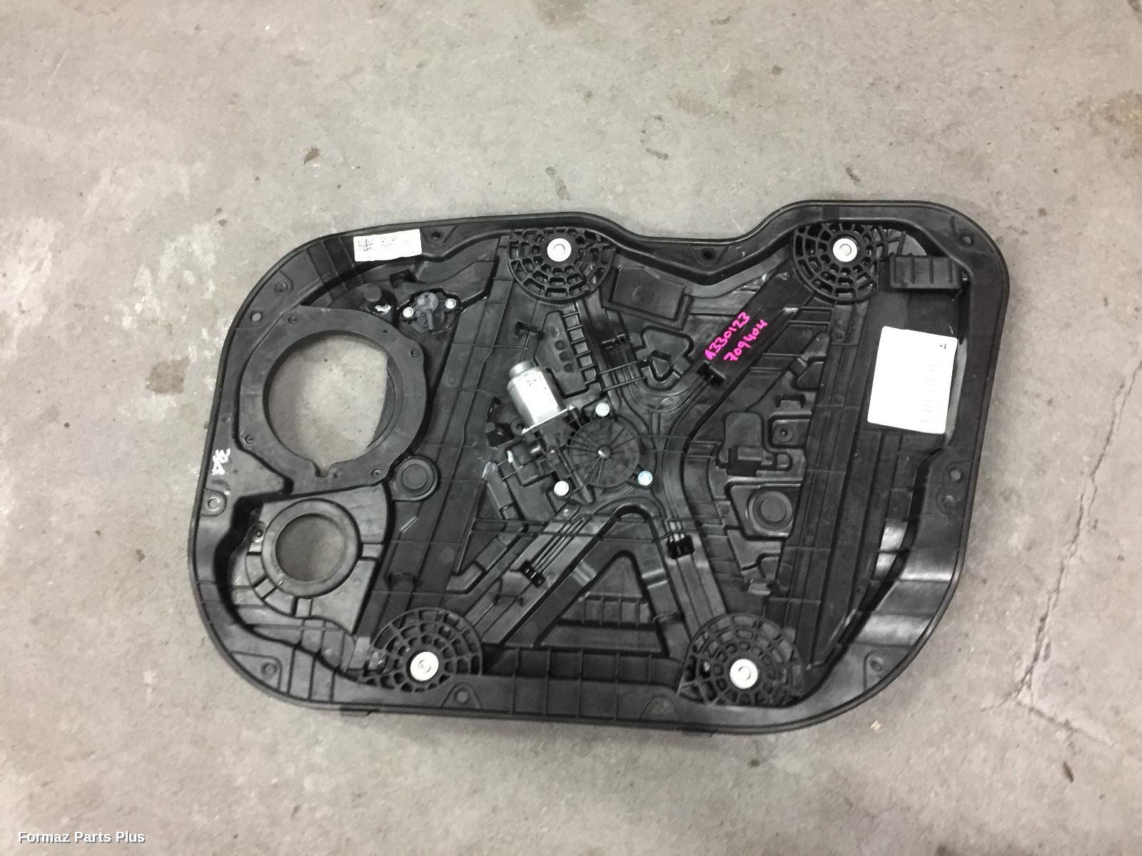 Right Front Window Reg/Motor