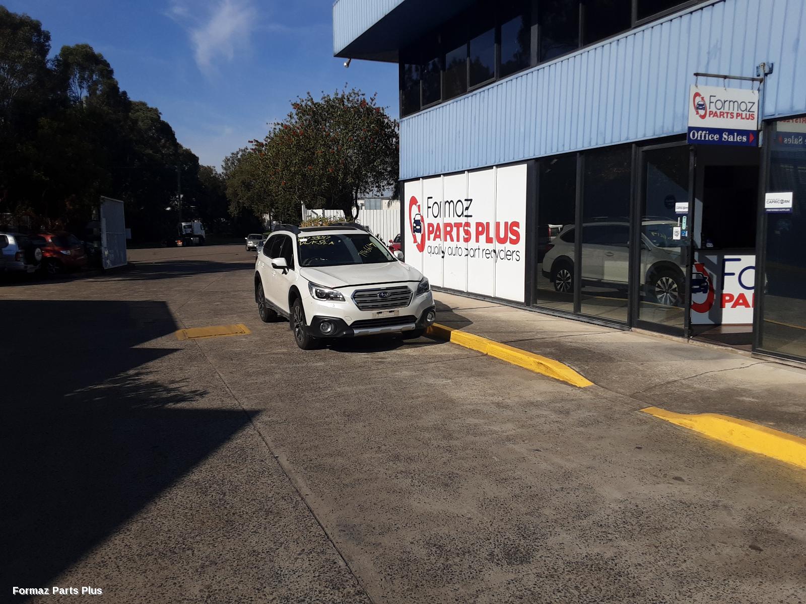 Left Front 1/4 Door Glass