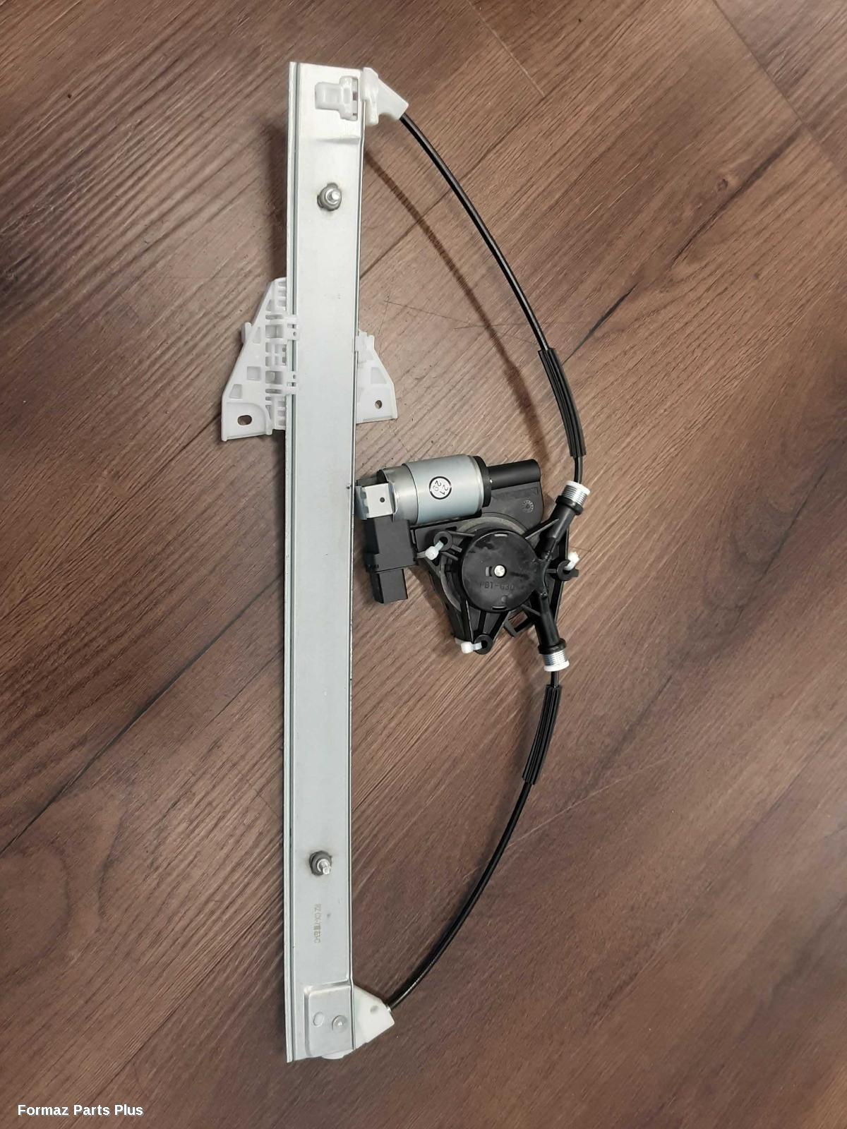 Right Front Window Reg/Motor