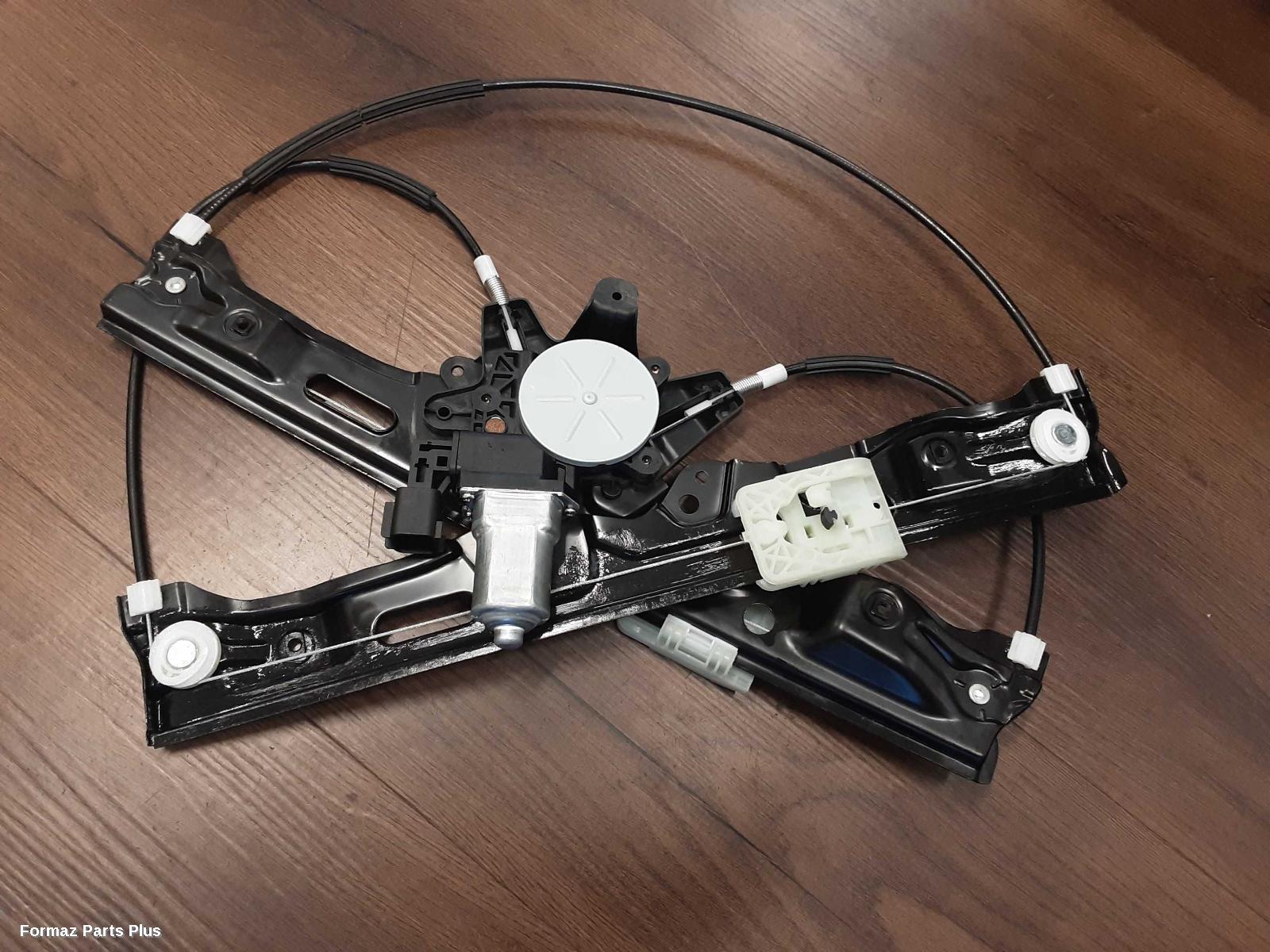 Right Front Window Reg/Motor