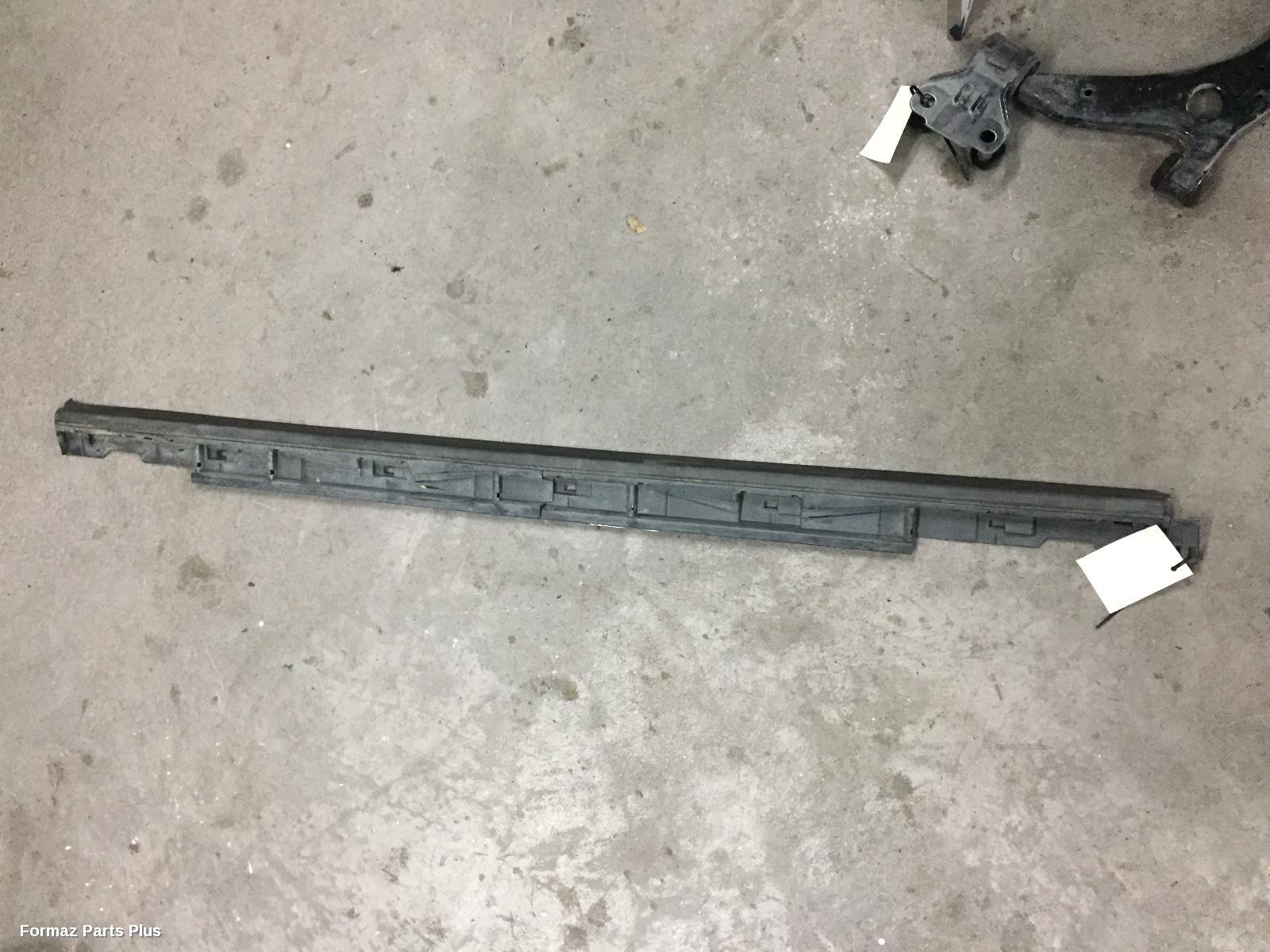 Side Step/Skirt