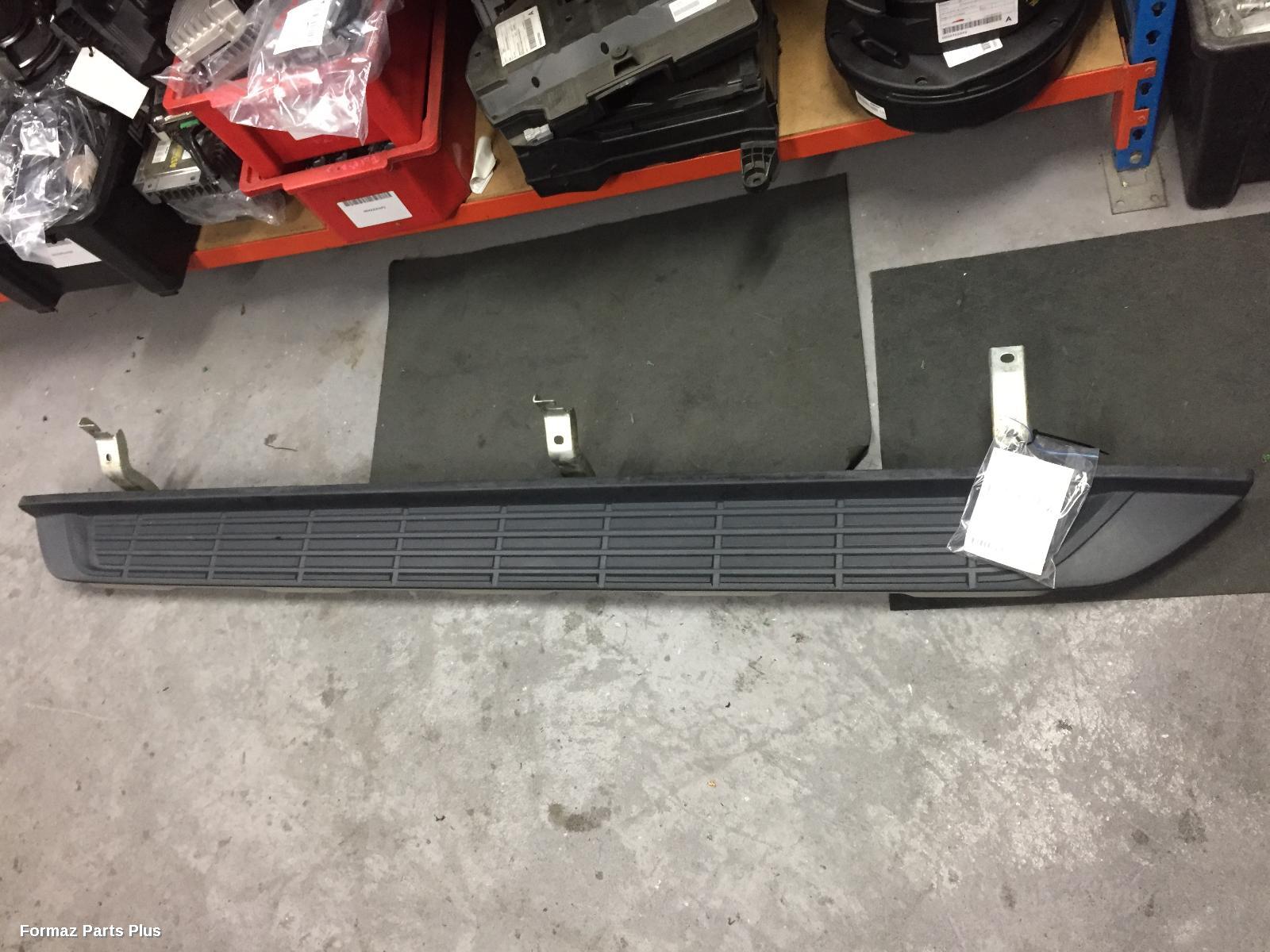 Side Step/Skirt