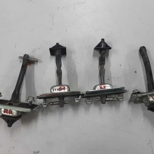 Door Hinge/Runner