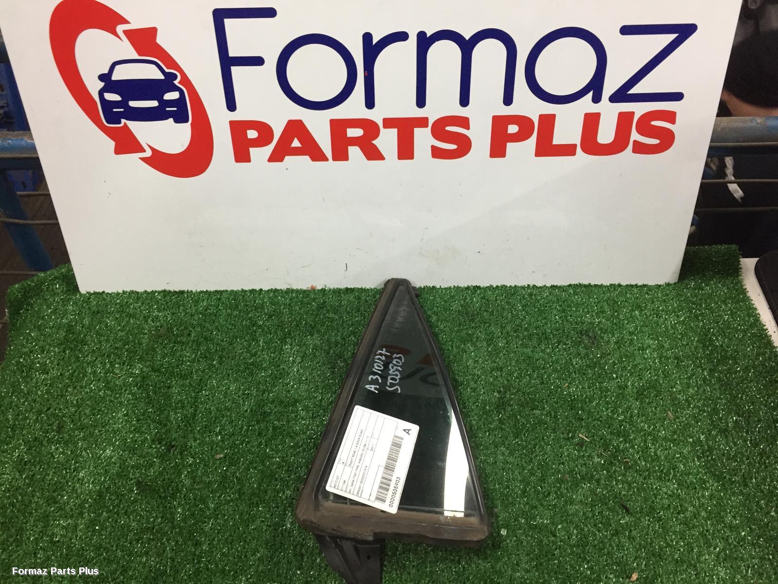 Right Rear 1/4 Door Glass