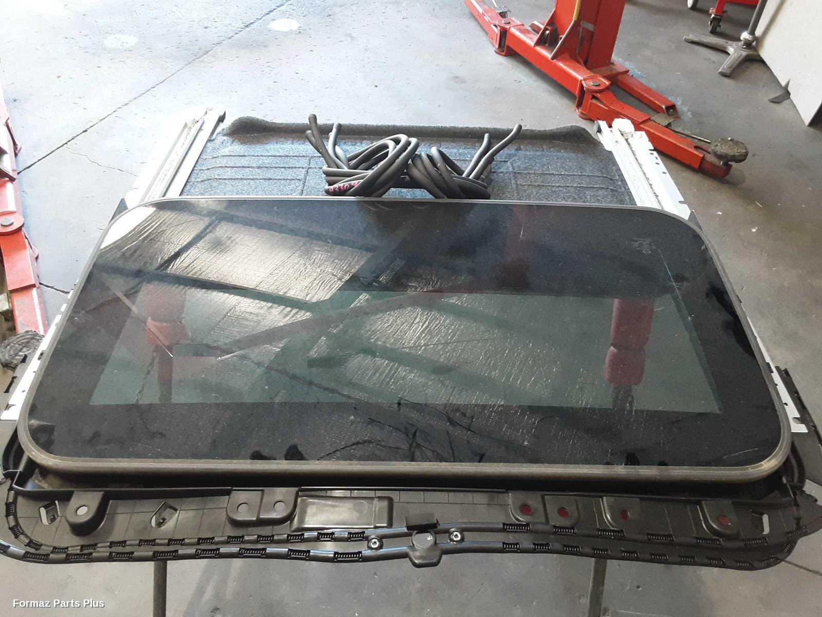Roof Glass/Sunroof/T