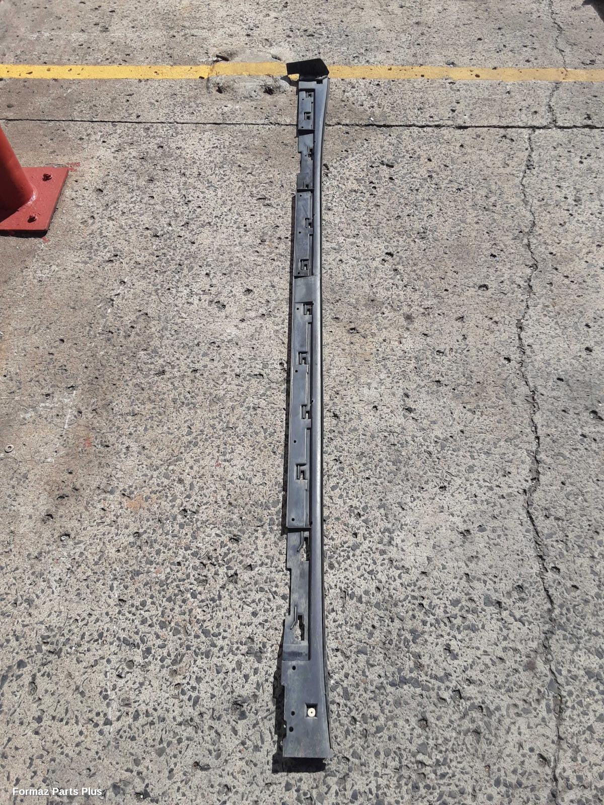Side Step/Skirt